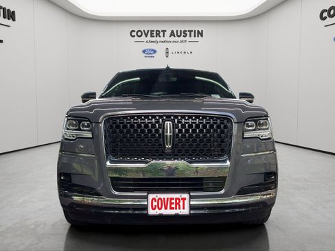 Used 2022 Lincoln Navigator Black Label AWD/4WD image 8