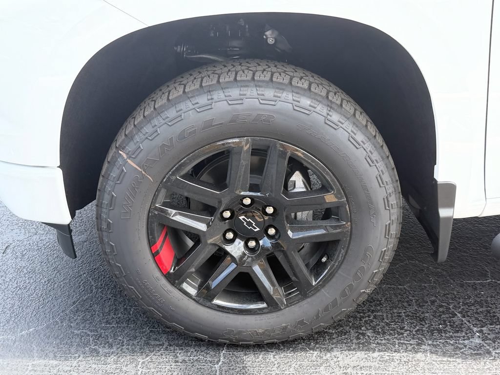 New 2026 Chevrolet Silverado 1500 RST w/ Redline Edition AWD/4WD image 15