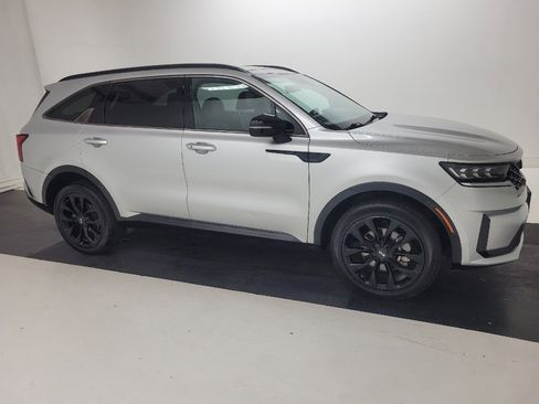 Used 2021 Kia Sorento SX AWD/4WD image 11