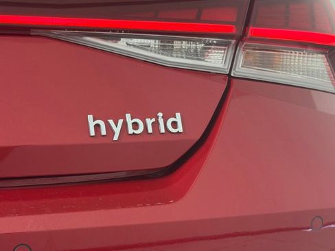Used 2023 Hyundai Elantra Limited FWD image 11