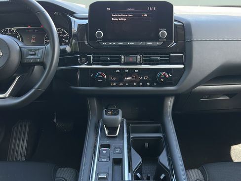 Used 2025 Nissan Pathfinder SV w/ SV Premium Package FWD image 24