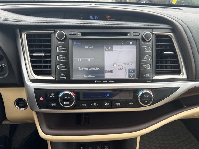 Used 2016 Toyota Highlander Limited Platinum AWD/4WD image 15