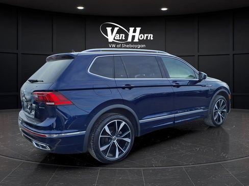 Used 2024 Volkswagen Tiguan SEL R-Line image 3