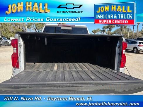 Used 2021 Chevrolet Silverado 1500 LT Trail Boss w/ Convenience Package II image 11