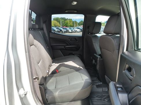 Used 2025 Chevrolet Colorado Trail Boss AWD/4WD image 17
