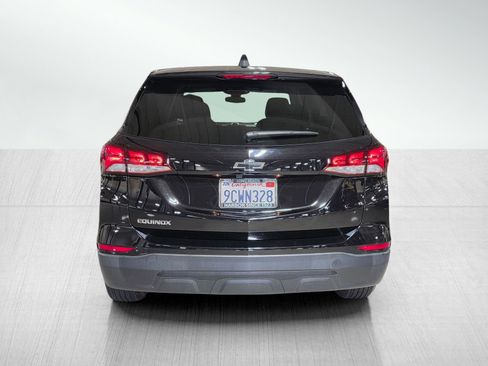 Used 2022 Chevrolet Equinox LS w/ LS Convenience Package image 6