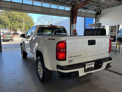 Used 2021 Chevrolet Colorado LT w/ Fleet Safety Package image 6