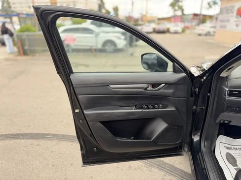 Used 2018 MAZDA CX-5 Touring w/ Preferred Equipment Package FWD image 19