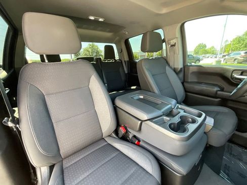 Used 2023 Chevrolet Silverado 1500 Custom AWD/4WD image 18