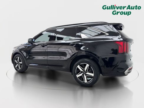 Used 2021 Kia Sorento S w/ Panoramic Sunroof Package FWD image 4