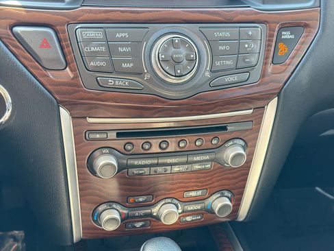 Used 2017 Nissan Pathfinder Platinum w/ Family Entertainment Package image 17