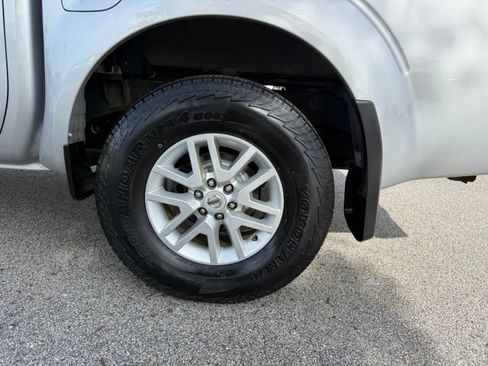 Used 2021 Nissan Frontier SV AWD/4WD image 14