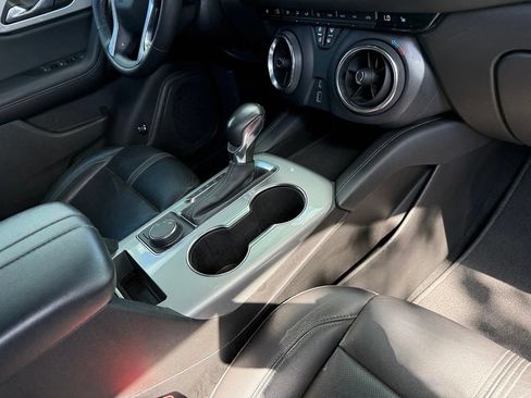 Used 2019 Chevrolet Blazer LT FWD image 39
