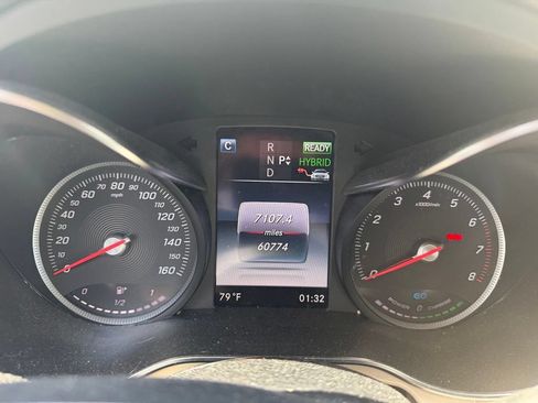 Used 2019 Mercedes-Benz GLC 350e 4MATIC image 11
