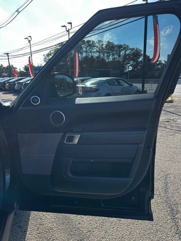 Used 2017 Land Rover Range Rover Sport HSE Dynamic AWD/4WD image 5