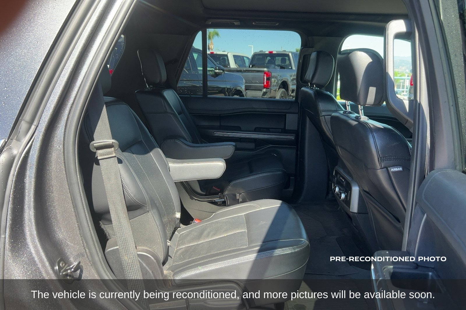 Used 2020 Ford Expedition XLT w/ Equipment Group 202A RWD image 13