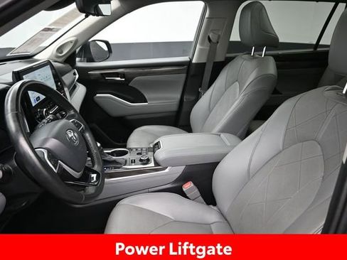 Used 2023 Toyota Highlander Platinum AWD/4WD image 15