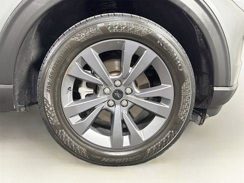 Used 2023 Ford Explorer XLT w/ Equipment Group 202A image 35