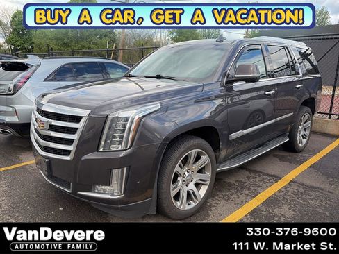 Used 2017 Cadillac Escalade Luxury AWD/4WD image 1