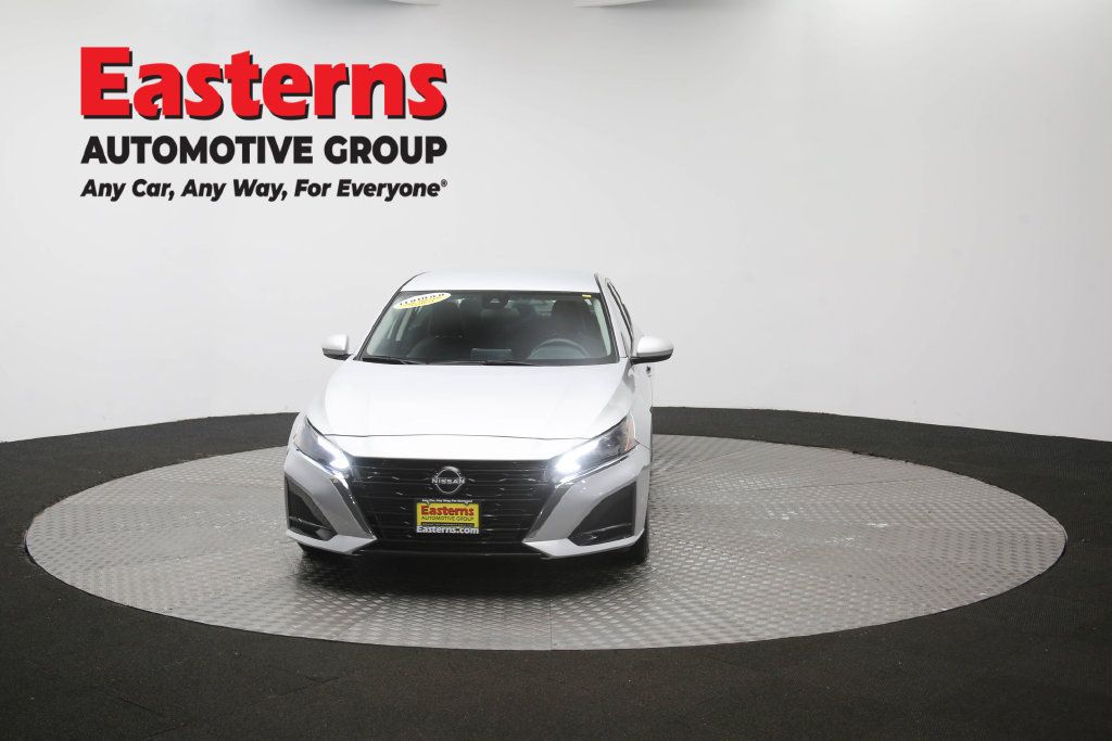 Used 2023 Nissan Altima 2.5 SV FWD image 55