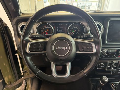 Used 2021 Jeep Wrangler Unlimited Sahara w/ Uconnect 4C Nav & Sound Group AWD/4WD image 19