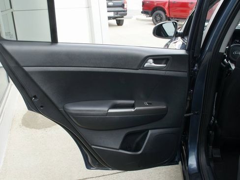 Used 2022 Kia Sportage LX image 22