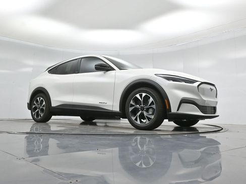 New 2026 Ford Mustang Mach-E Select image 3