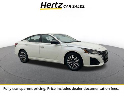 Used 2025 Nissan Altima 2.5 SV FWD image 1