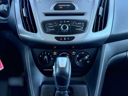 Used 2016 Ford Transit Connect XLT image 30