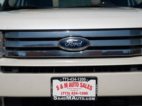 Used 2011 Ford Flex Limited w/ Rapid Spec Order Code image 4