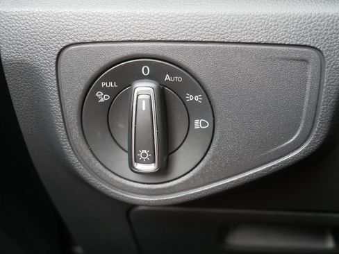 Certified 2023 Volkswagen Atlas Cross Sport SE image 24