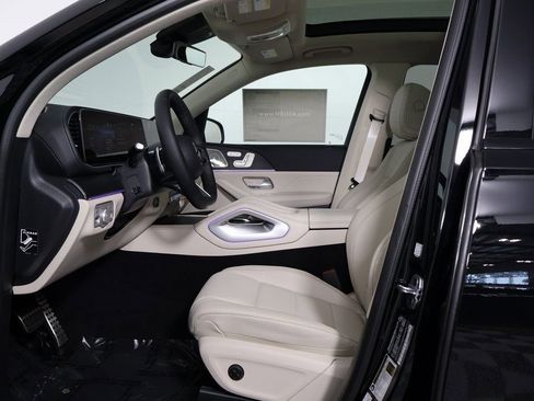 New 2026 Mercedes-Benz GLS 450 4MATIC image 5