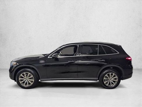 Used 2026 Mercedes-Benz GLC 300 image 9
