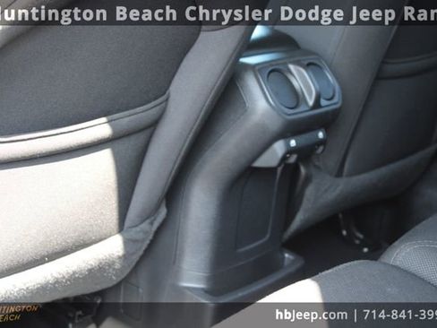 Used 2023 Jeep Wrangler Unlimited image 36