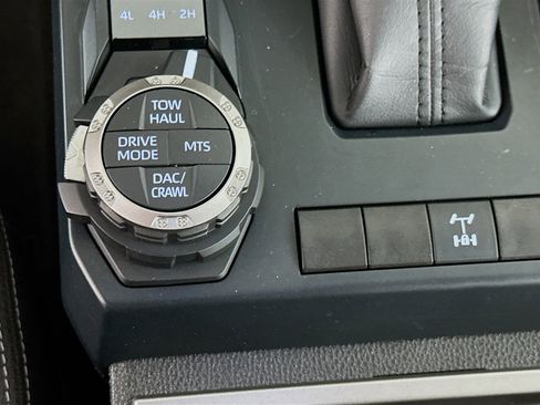 Used 2025 Toyota Tacoma TRD Off-Road image 25