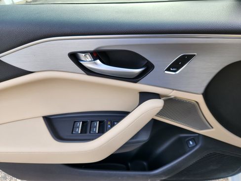 Certified 2025 Acura TLX w/ Technology Package image 18