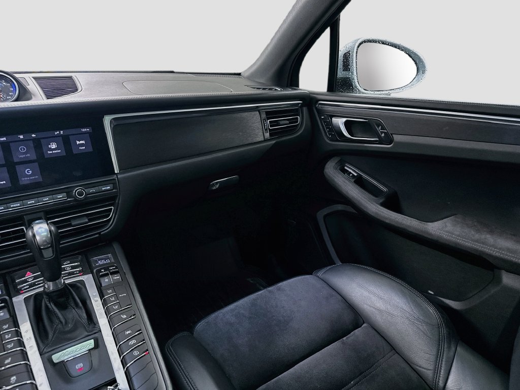 Certified 2021 Porsche Macan GTS AWD/4WD image 24