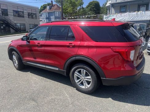 Used 2020 Ford Explorer XLT AWD/4WD image 11