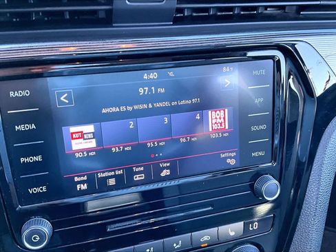 Used 2020 Volkswagen Passat 2.0T R-Line image 30