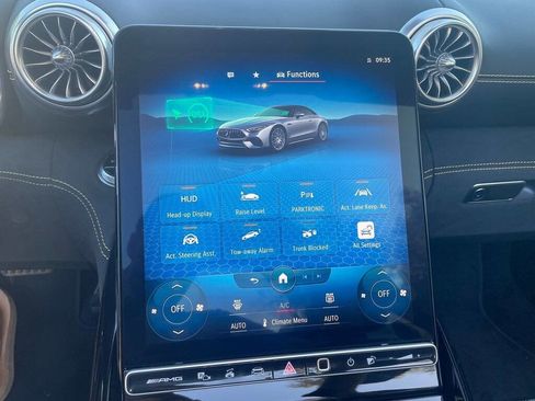 Used 2022 Mercedes-Benz SL 63 AMG 4MATIC w/ AMG Aerodynamic Package image 40