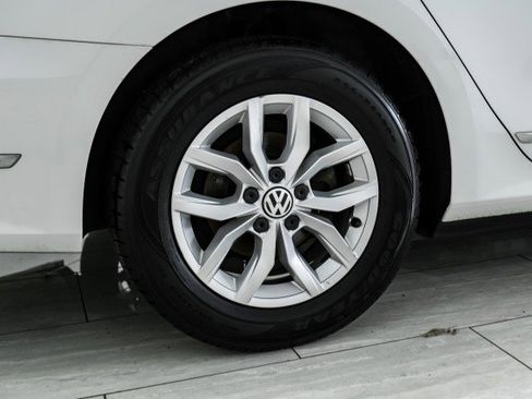 Used 2016 Volkswagen Passat 1.8T S w/ Lighting Package (P06) image 49