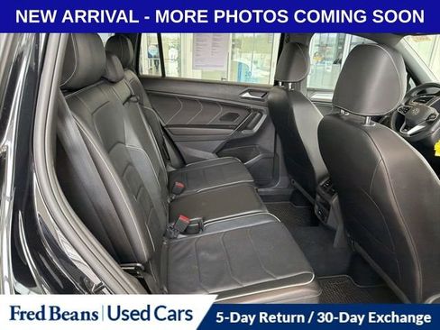 Used 2022 Volkswagen Tiguan SEL R-Line image 13