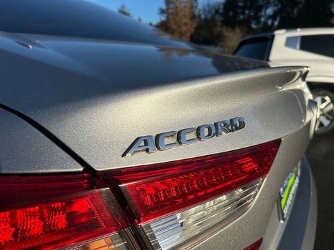 Used 2018 Honda Accord EX-L image 32