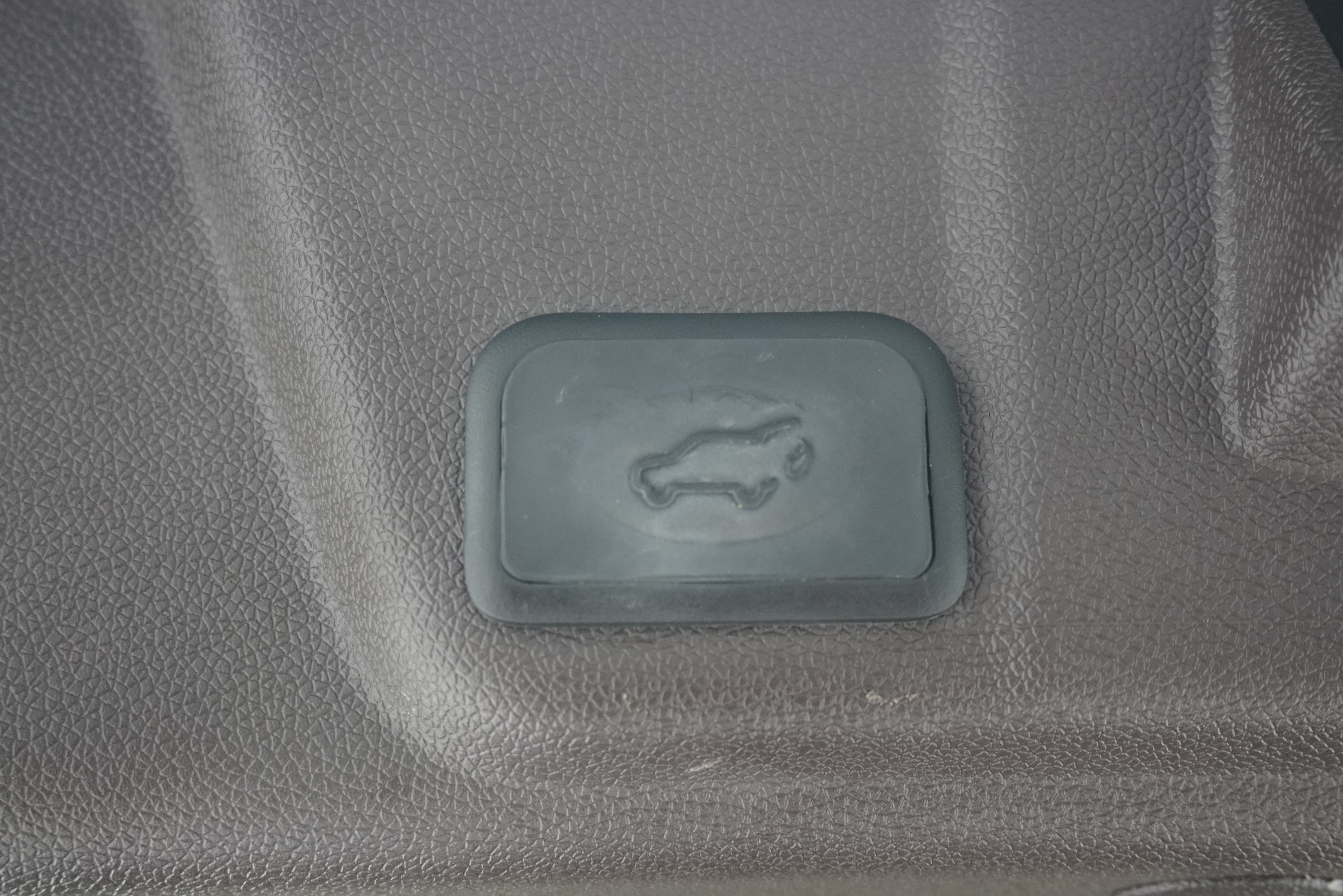 Used 2013 Buick Enclave Leather FWD image 28