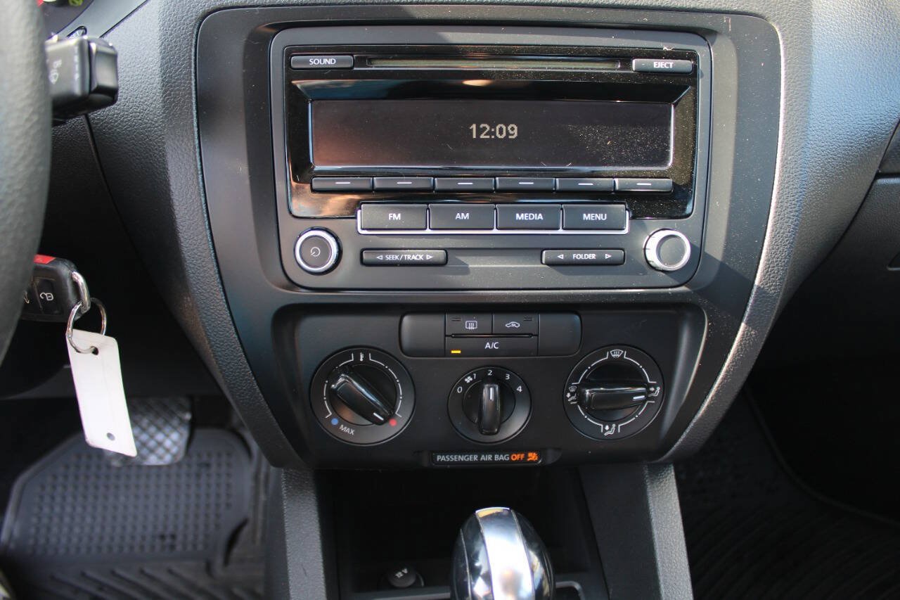 Used 2013 Volkswagen Jetta S FWD image 13