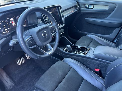 Used 2022 Volvo XC40 T5 R-Design w/ Advanced Package AWD/4WD image 10