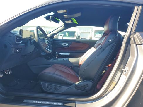 Used 2025 Ford Mustang GT Premium image 13