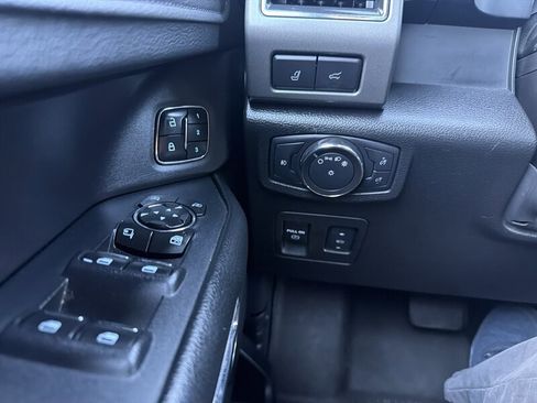 Used 2018 Ford Expedition XLT w/ Equipment Group 202A RWD image 24
