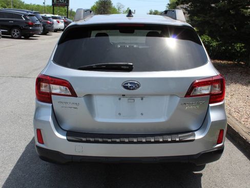 Used 2017 Subaru Outback 2.5i Limited AWD/4WD image 7