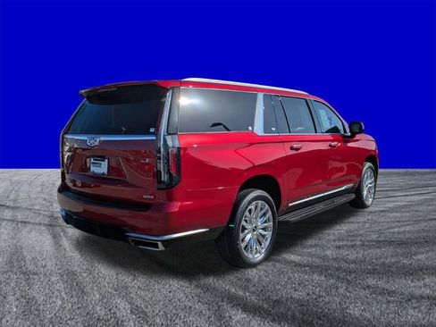 Used 2024 Cadillac Escalade ESV Premium Luxury RWD image 4